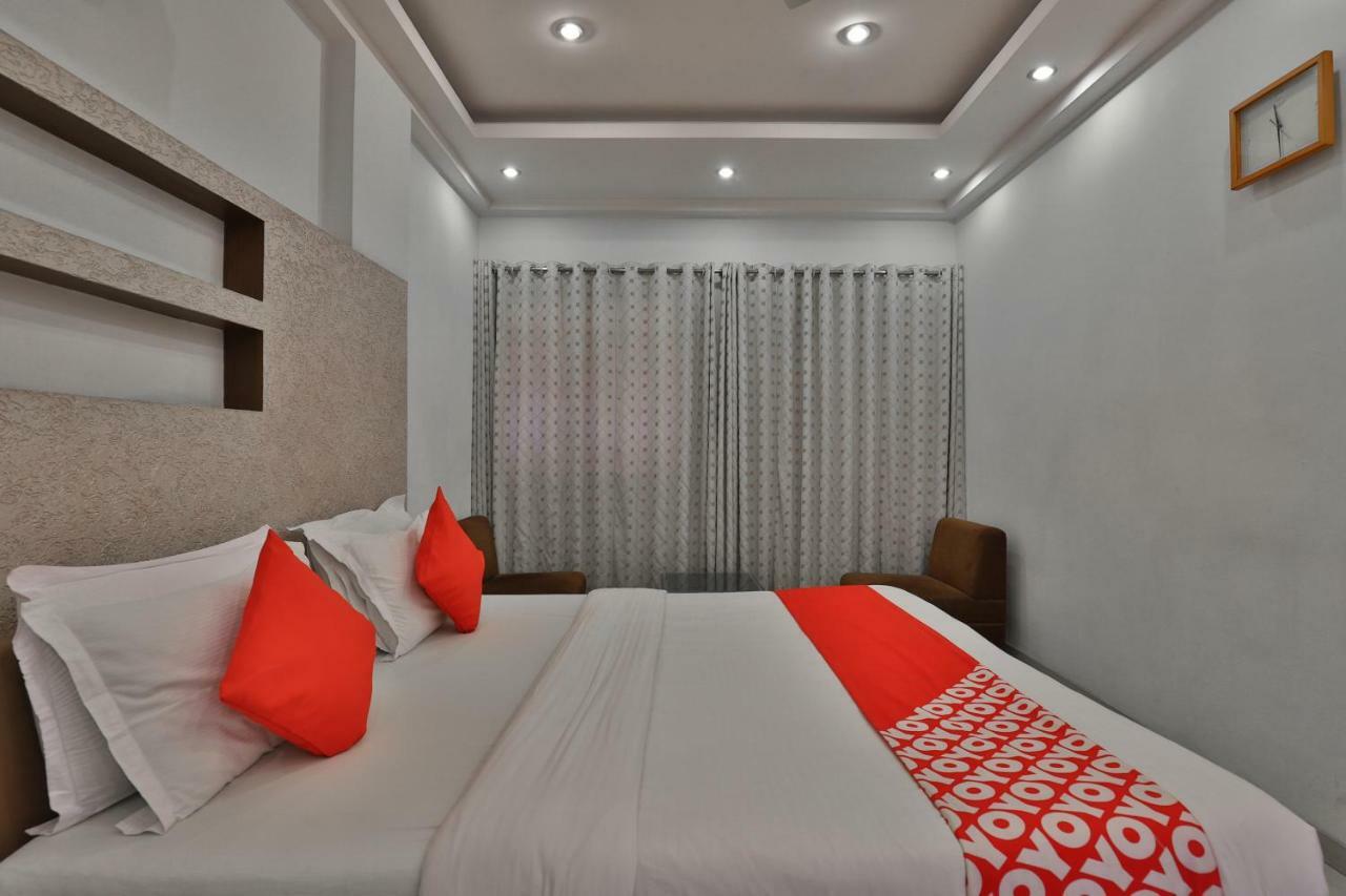 Hotel Oyo 14943 Shubh Suvidha Somnāth Esterno foto