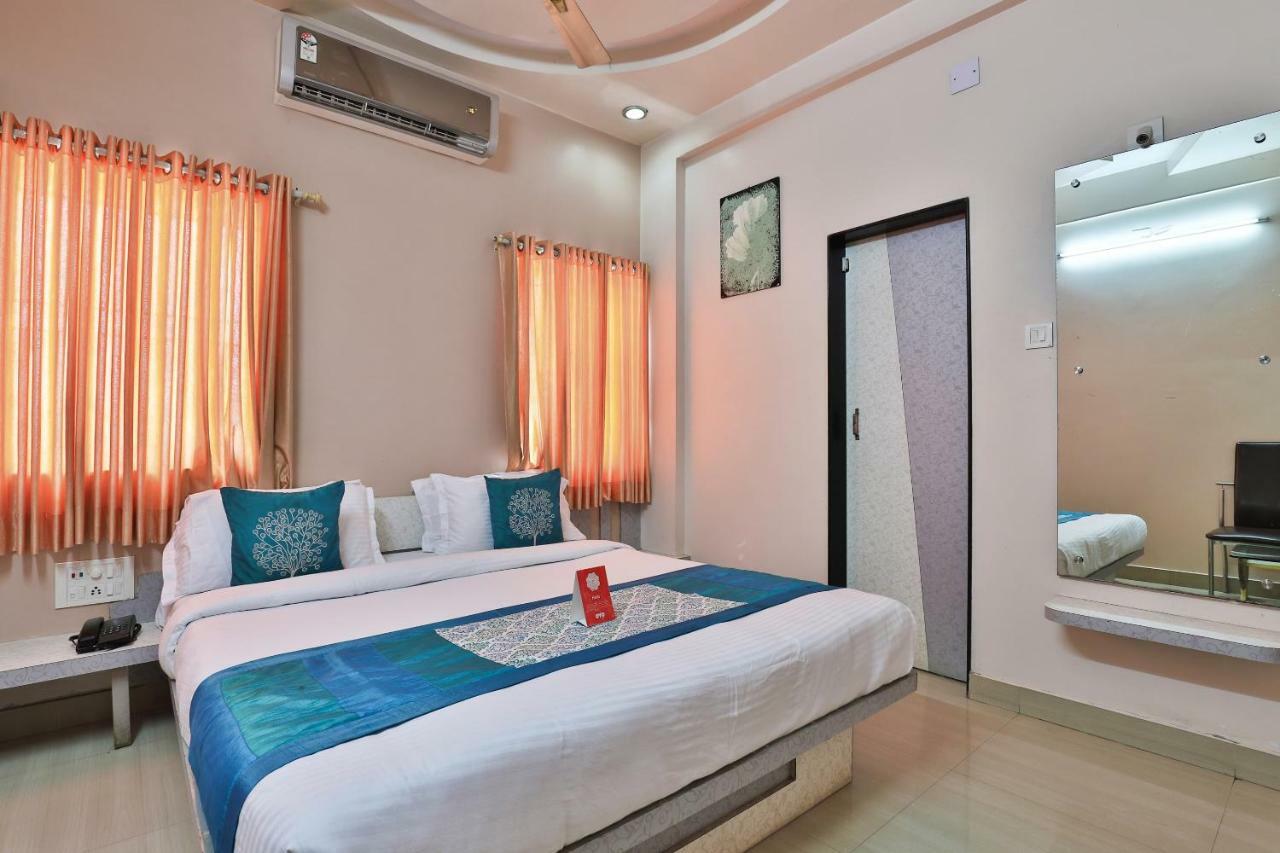 Hotel Oyo 14943 Shubh Suvidha Somnāth Esterno foto