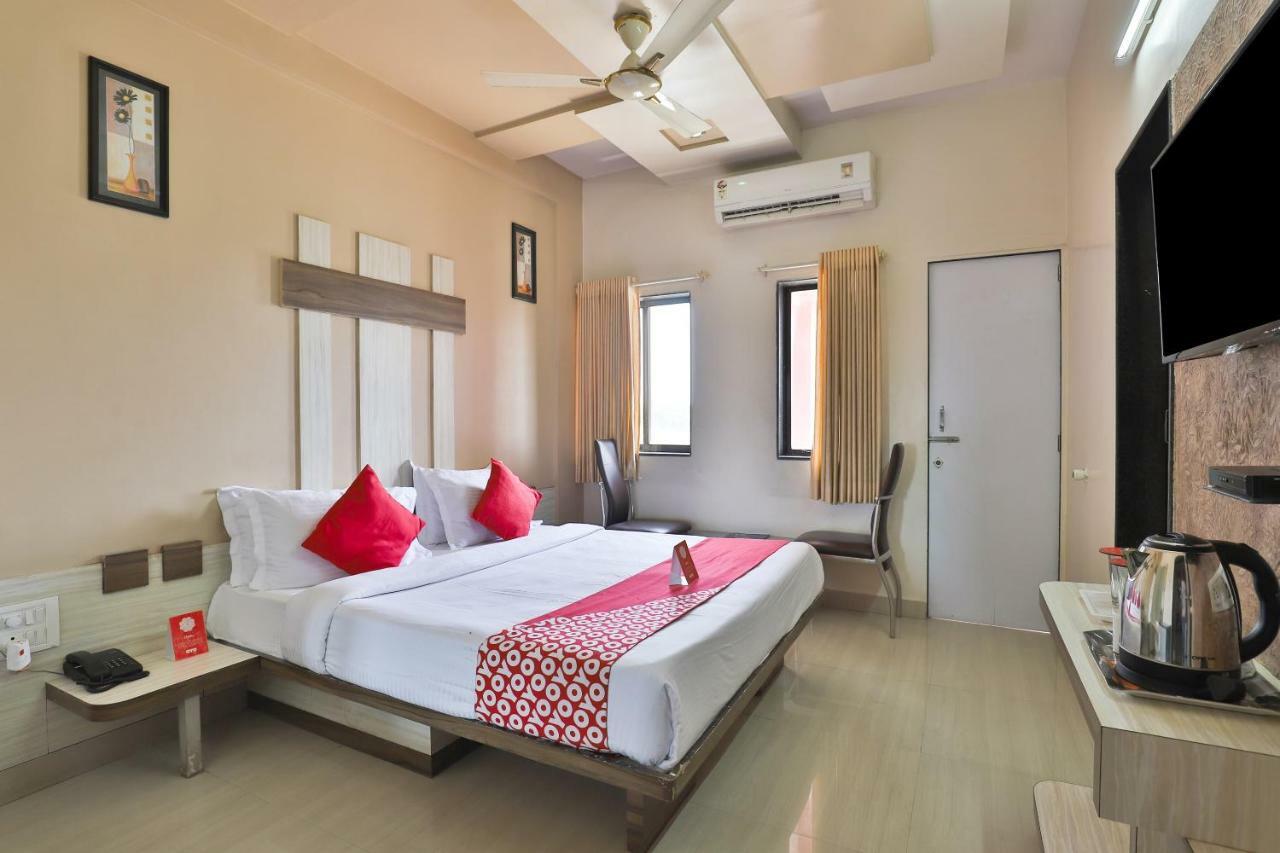 Hotel Oyo 14943 Shubh Suvidha Somnāth Esterno foto